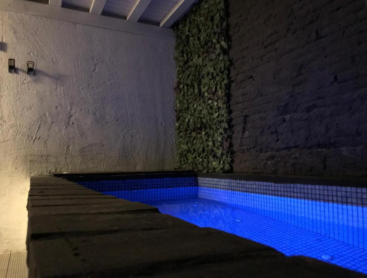 Pequeno Alojamiento Con Mini Piscina - No Climatizada Valência Exterior foto