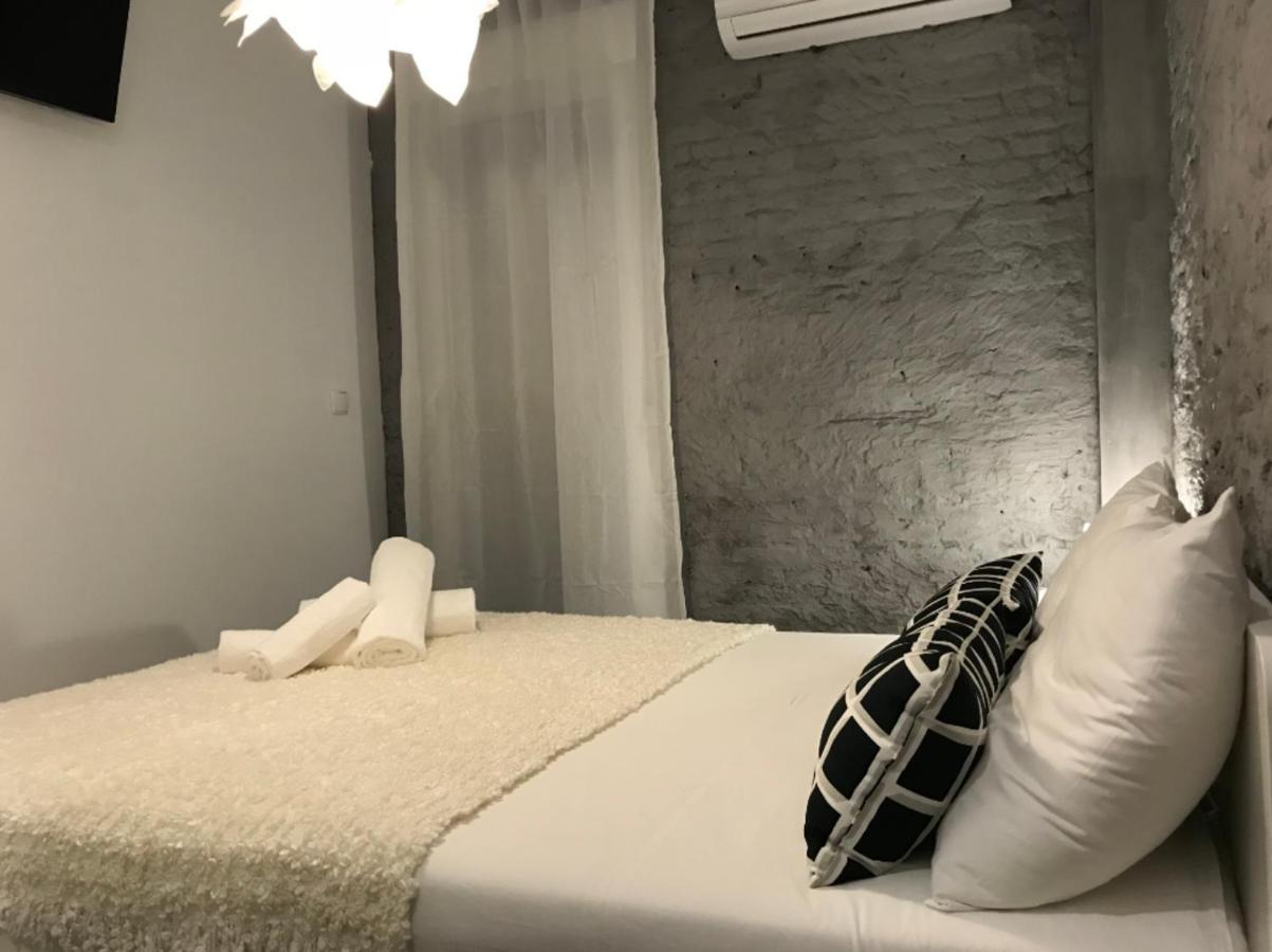 Pequeno Alojamiento Con Mini Piscina - No Climatizada Valência Exterior foto
