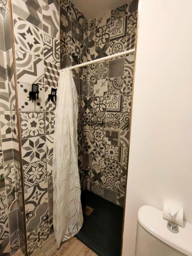 Pequeno Alojamiento Con Mini Piscina - No Climatizada Valência Exterior foto